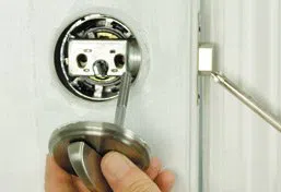 Amber Locksmith Store Huntington Beach, CA 714-824-4167 - Lock-replace